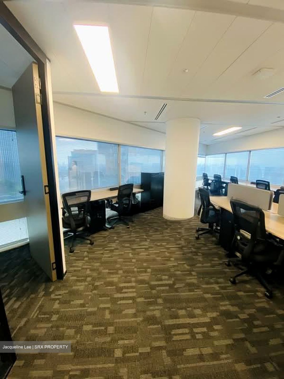Gateway East (D7), Office #588617341